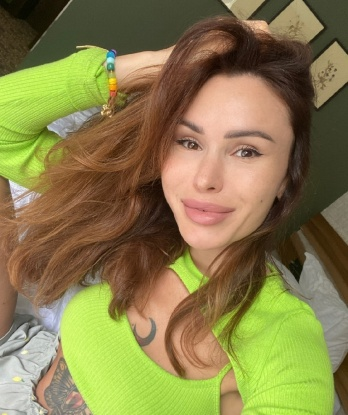 😘 У меня есть все возможности, чтобы сделать твои фантазии реальностью. 💋 Мои услуги предлагают максимальное удовольствие и релаксацию. 💦 С самого первого мгновения я обещаю увлекательное и страстное приключение. 💥 Все мои фото настоящие, каждая кривая воплощение собственной страсти. 🔥 Живу в самом сердце Москвы, готова встретиться в любое время и место. 🌃 У меня есть множество положительных отзывов от довольных клиентов. 🌟 Позволь мне стать твоим секретным удовольствием в Москве. 💫 Наташа